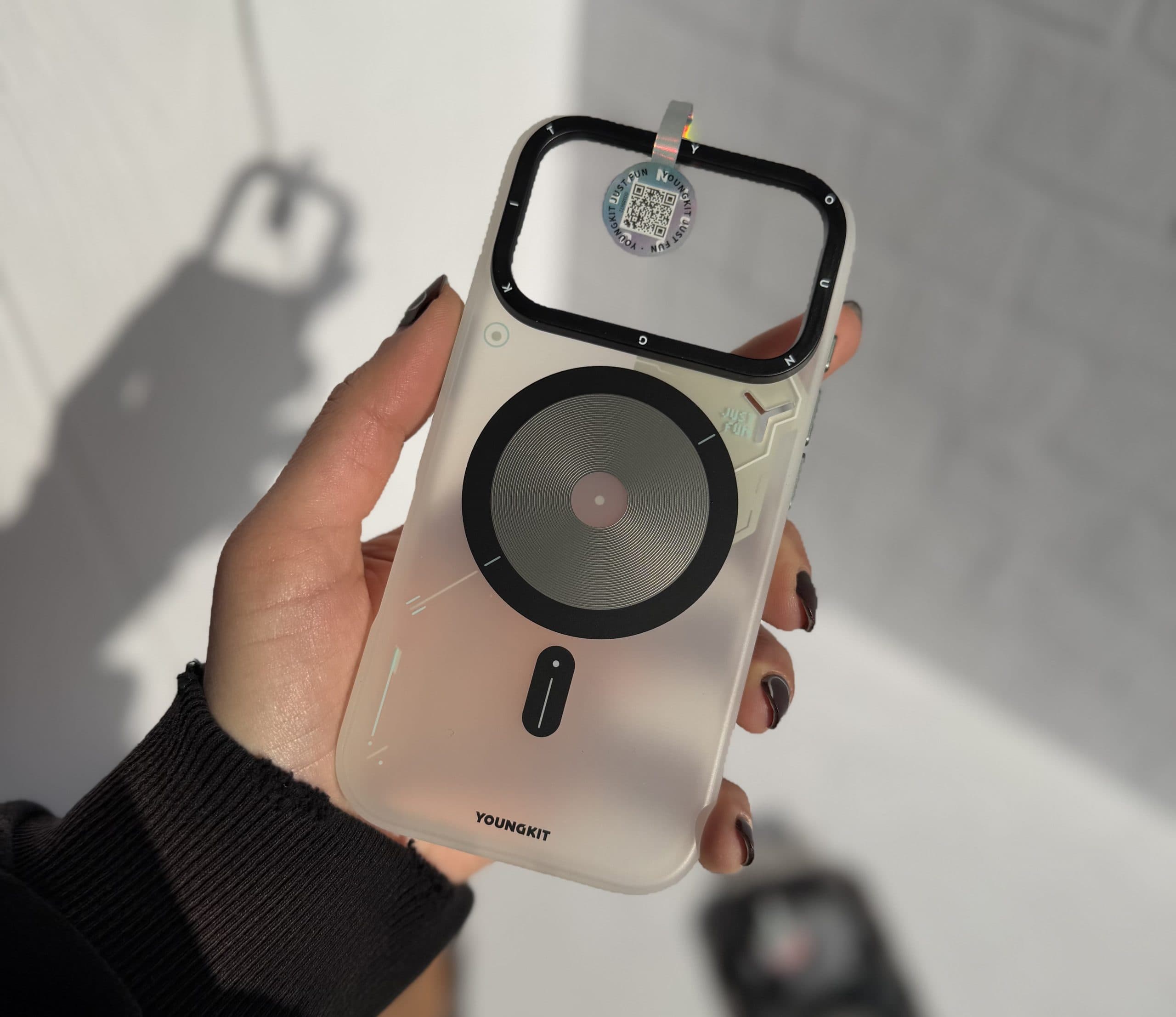 قاب موبایل youngkit Spy wars برای گوشی های آیفون — تصویر ۵