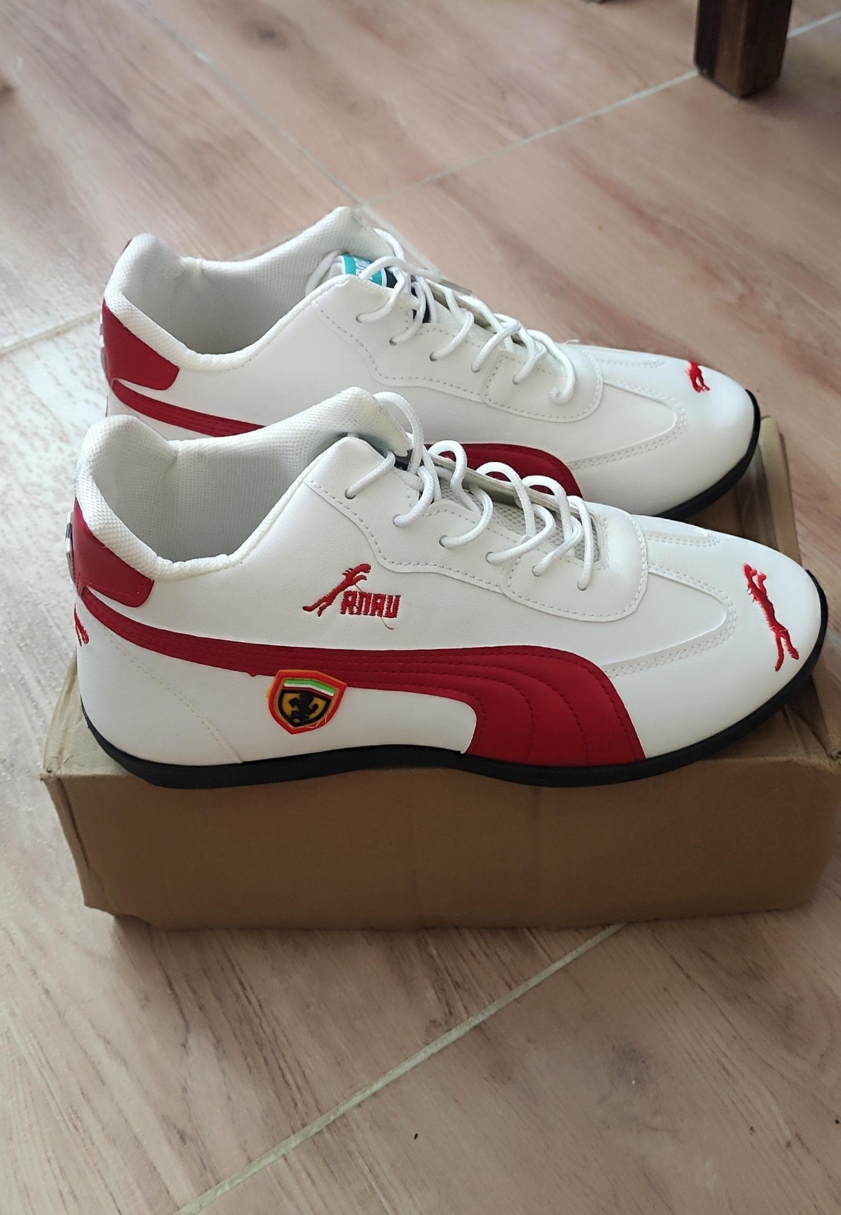 کفش کتونی زنانه و مردانه پوما Puma Leather Athletic Sneaker’s — تصویر ۳