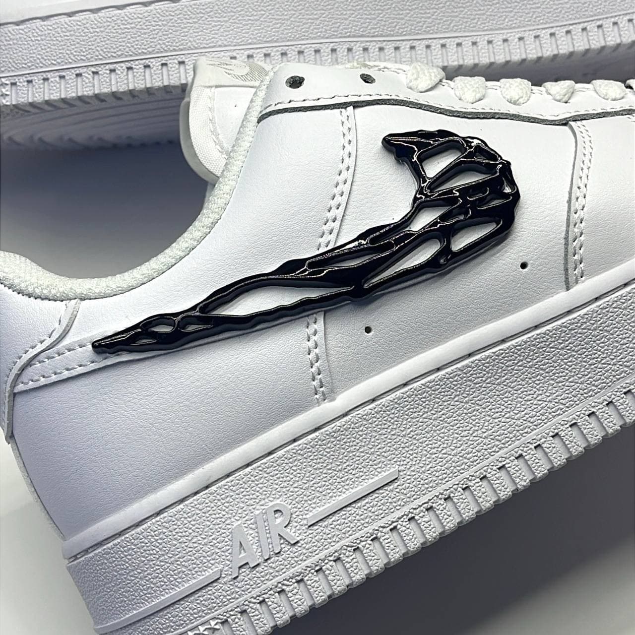 نایک ایرفورس وان مولتن متال – NIKE AIR FORCE 1 MOLTEN METAL — تصویر ۱۱