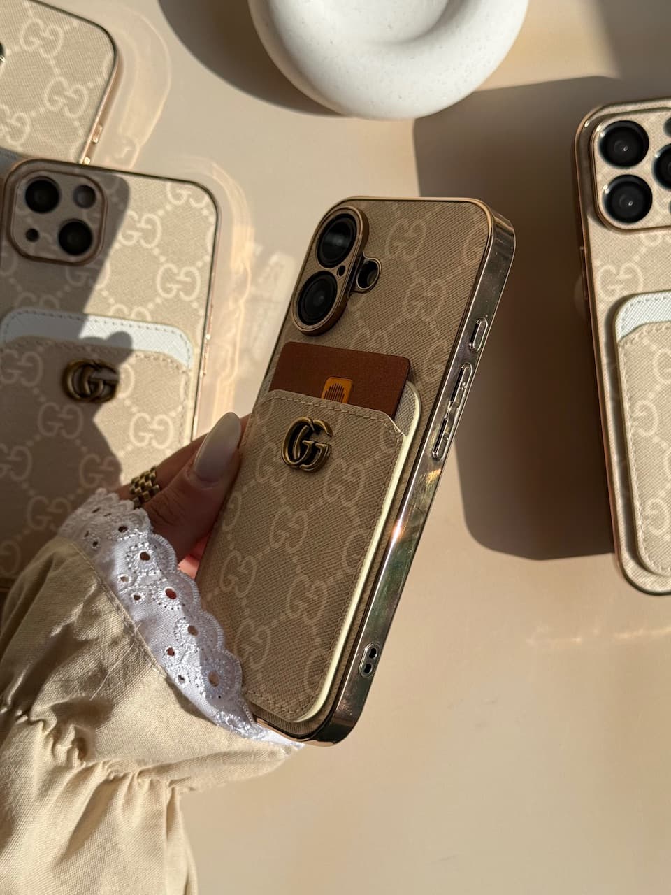 قاب موبایل Gucci GG جاکارتی دار برای گوشی های آیفون — تصویر ۷