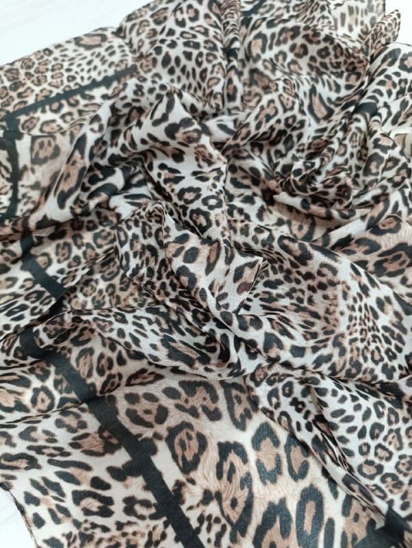 مینی اسکارف چاپی — تصویر ۳