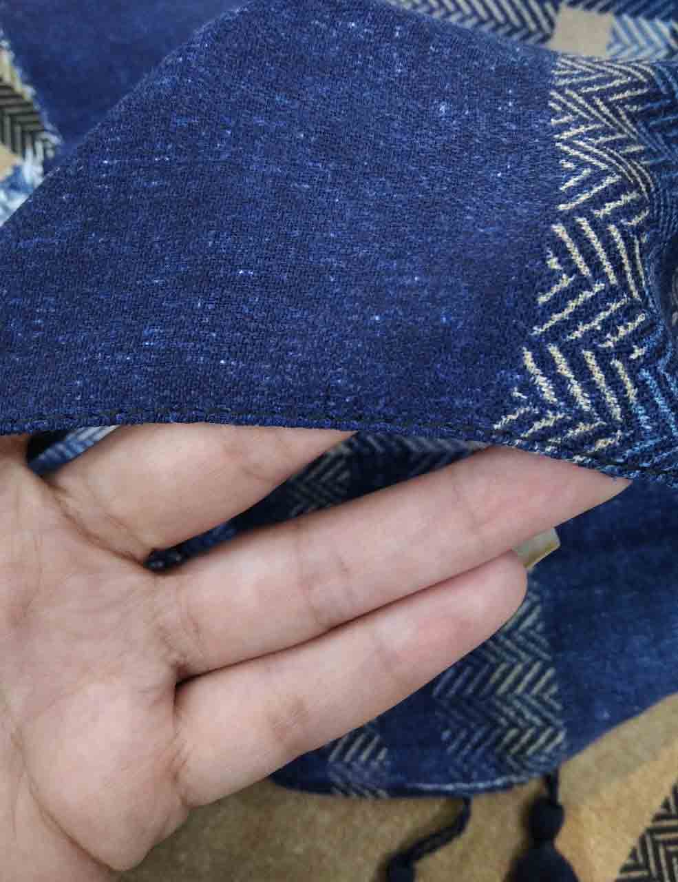 شال چهارخونه منگوله دار شقایق — تصویر ۴