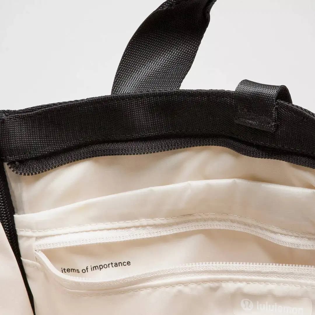 کوله پشتی و کیف تنیس Lululemon Racket Bag 19L — تصویر ۷