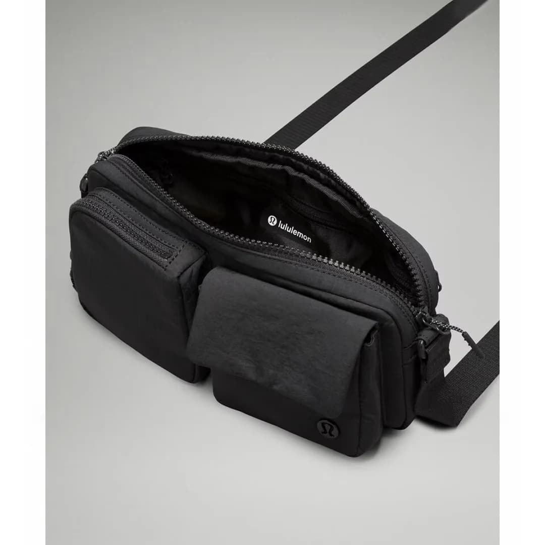 کراس بادی لولولمون Multi-Pocket Crossbody — تصویر ۵