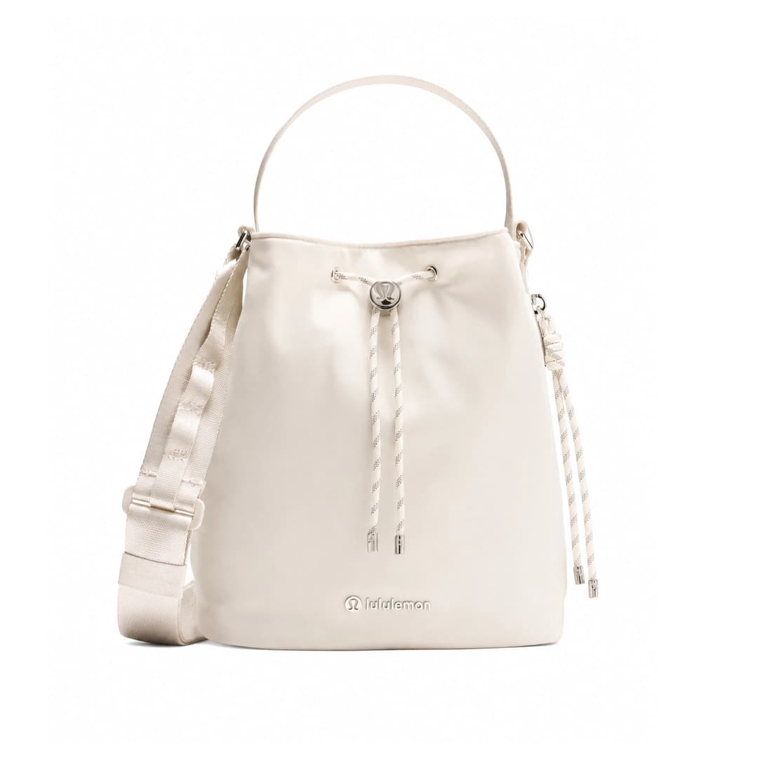 کیف کراس بادی لولولمون Drawstring Bucket Crossbody Bag 5L