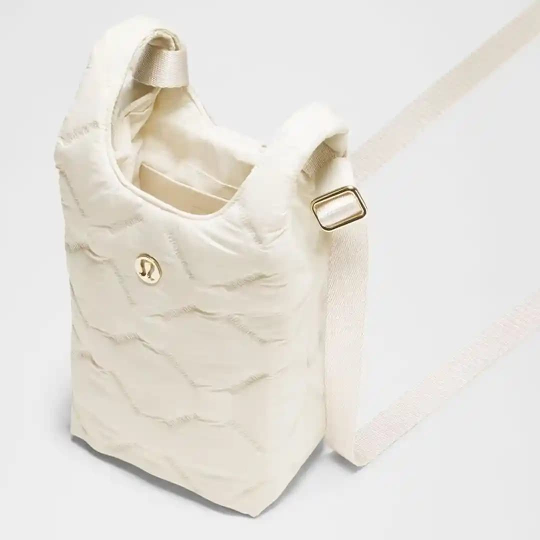 کیف جا موبایلی لولولمون Quilty Pleasures Phone Crossbody — تصویر ۴