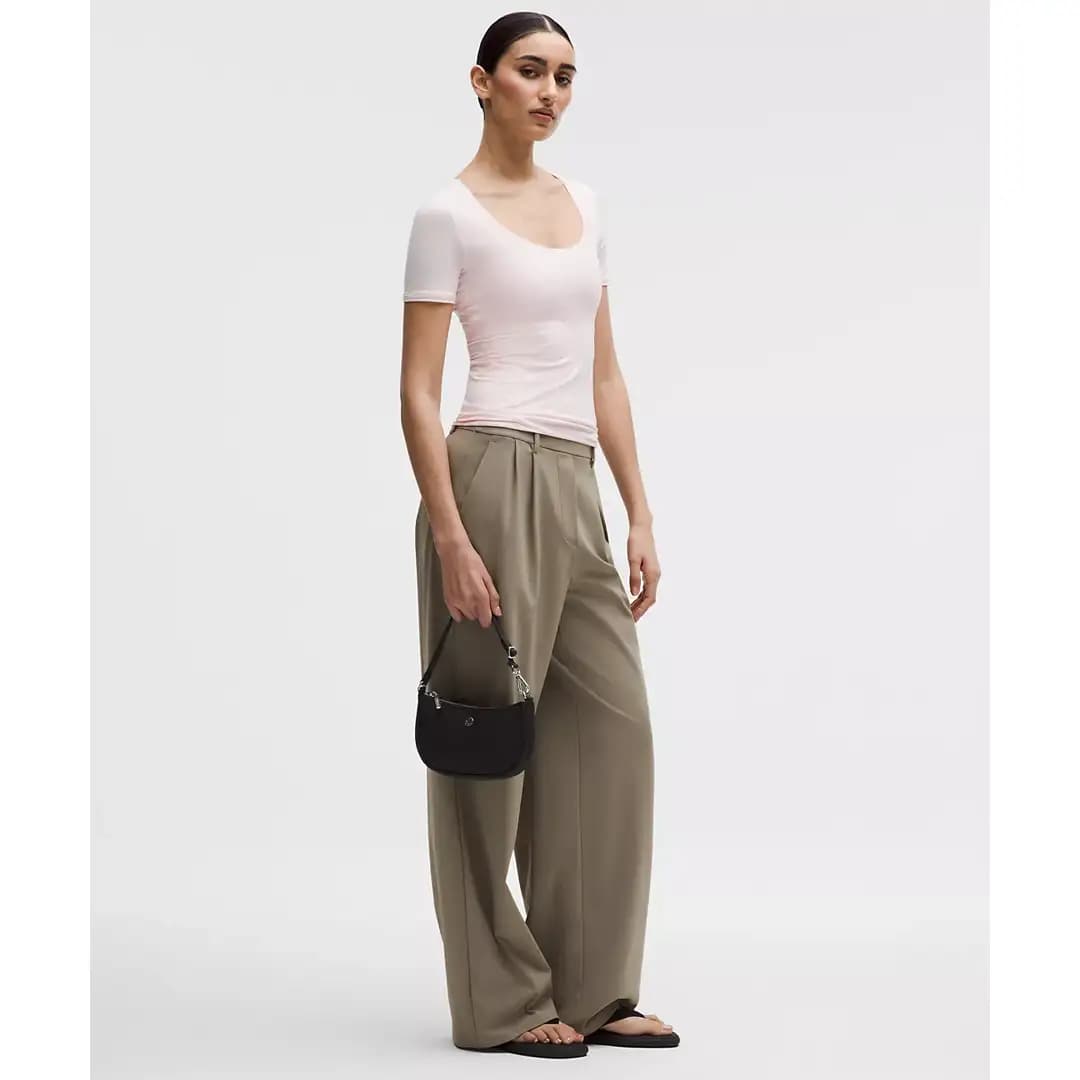 کیف رودوشی لولولمون City Essentials Mini Shoulder Bag 1L — تصویر ۴
