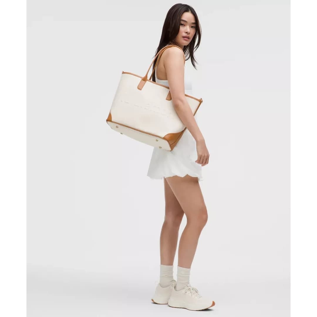 توت بگ زنانه لولولمون Classic Canvas Tote Bag 16L — تصویر ۴