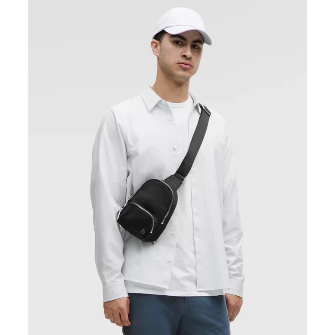 کیف لولولمون Smal Sling Bag — تصویر ۴