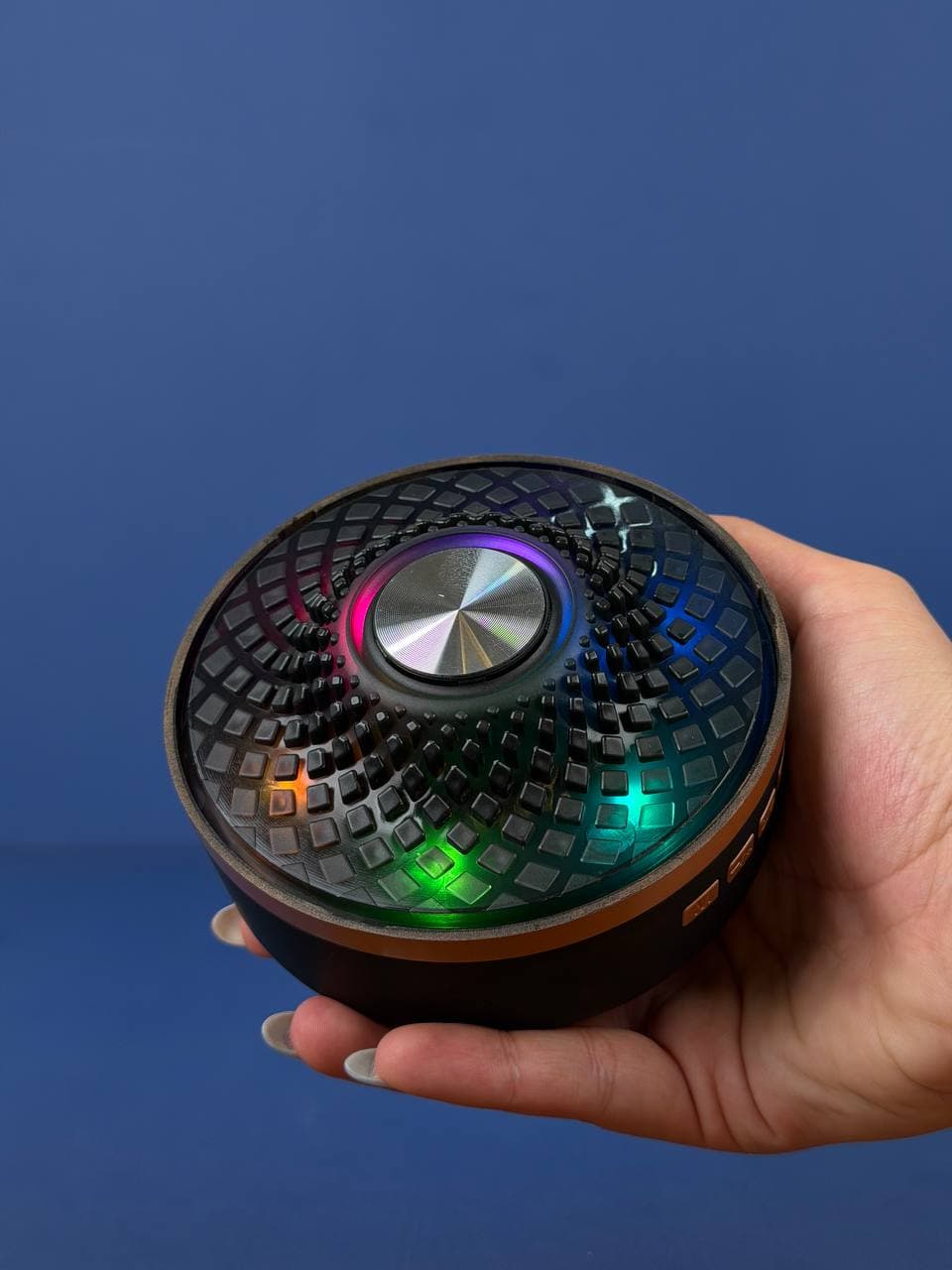 اسپیکر بلوتوثی چراغ دار مدل بیگ دایموند BIG DIAMOND با نور LED اورجینال — تصویر ۶