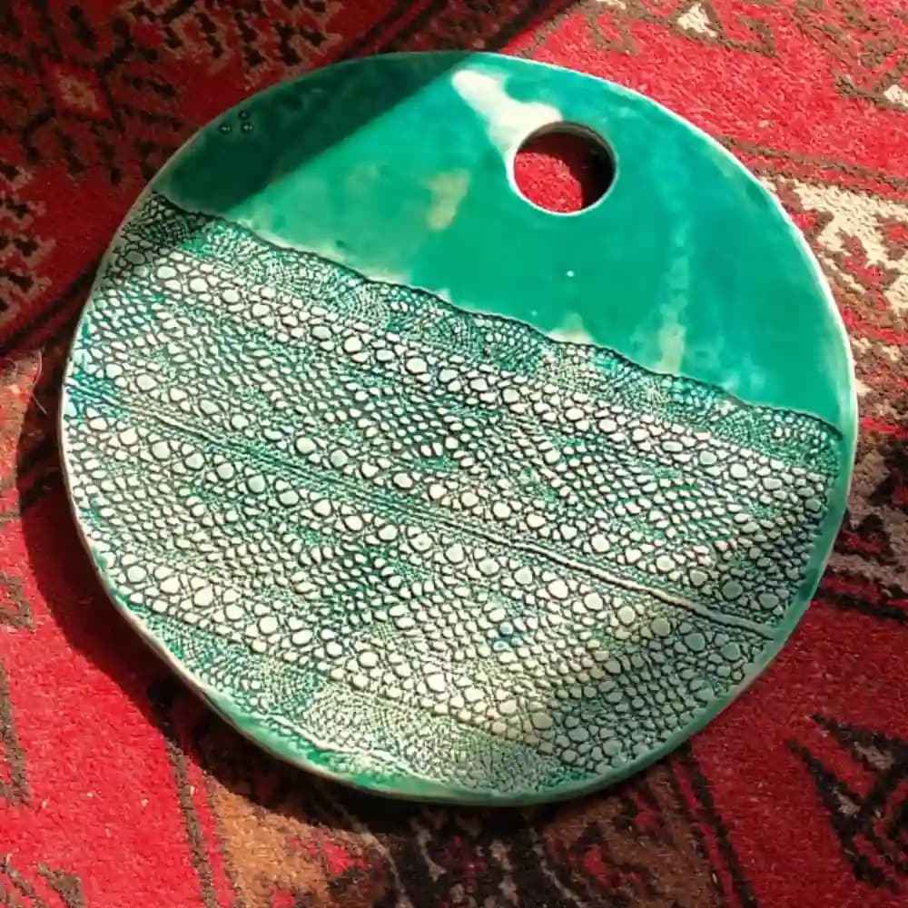 تخته سرو سرامیکی دست ساز – طرح قلاب بافی – تک نسخه-کد3