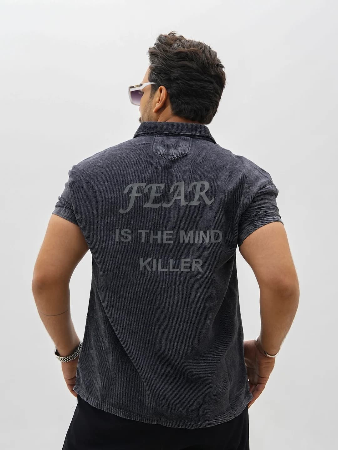 پیراهن مردانه آستین کوتاه پنبه سنگشور طرح FEAR کد 20171 E 201 — تصویر ۴
