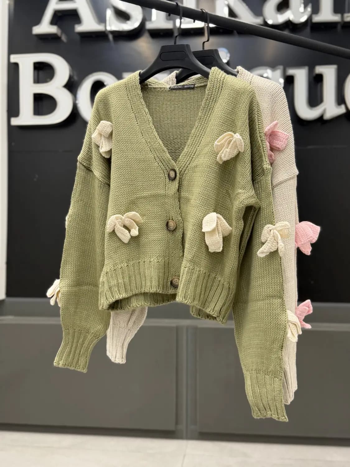 کاردیگان پاپیونی کد 6114 — تصویر ۲