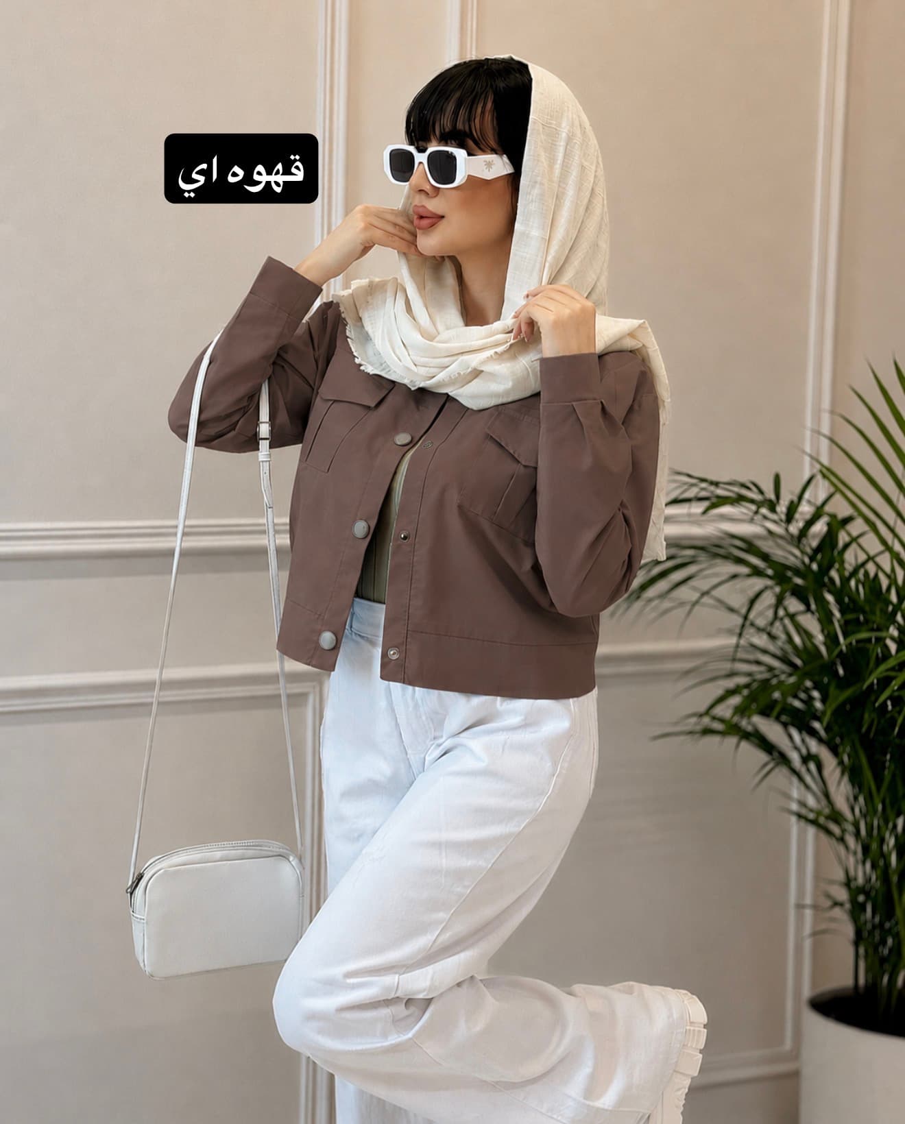 كت نيمتنه جلو دكمه كد 4618577 — تصویر ۳