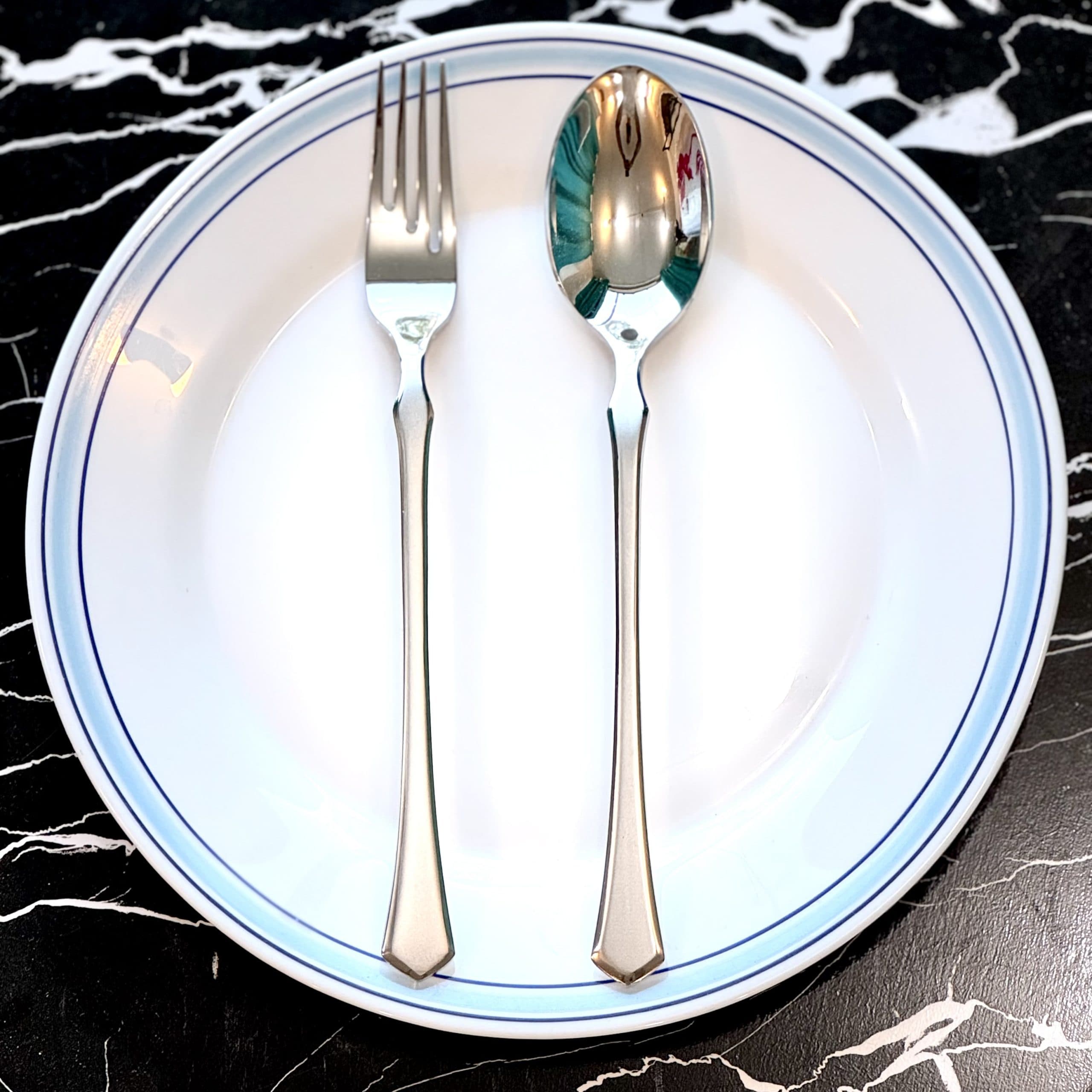 سرویس قاشق و چنگال 12پارچه 6 نفره یونیک کد 10-UN-5815