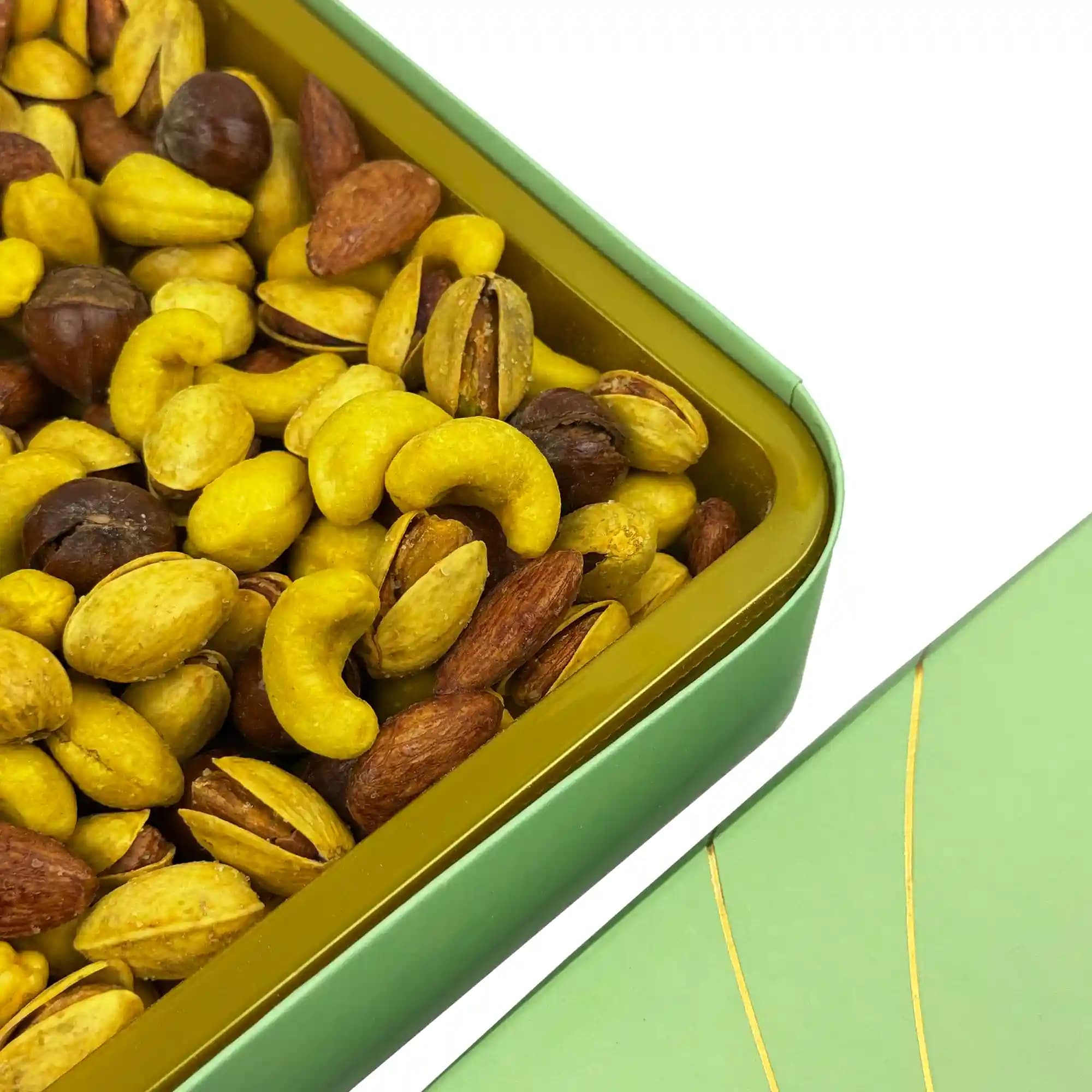 جعبه کادویی مرمر بزرگ چهار مغز زعفرانی 1 کیلویی — تصویر ۲