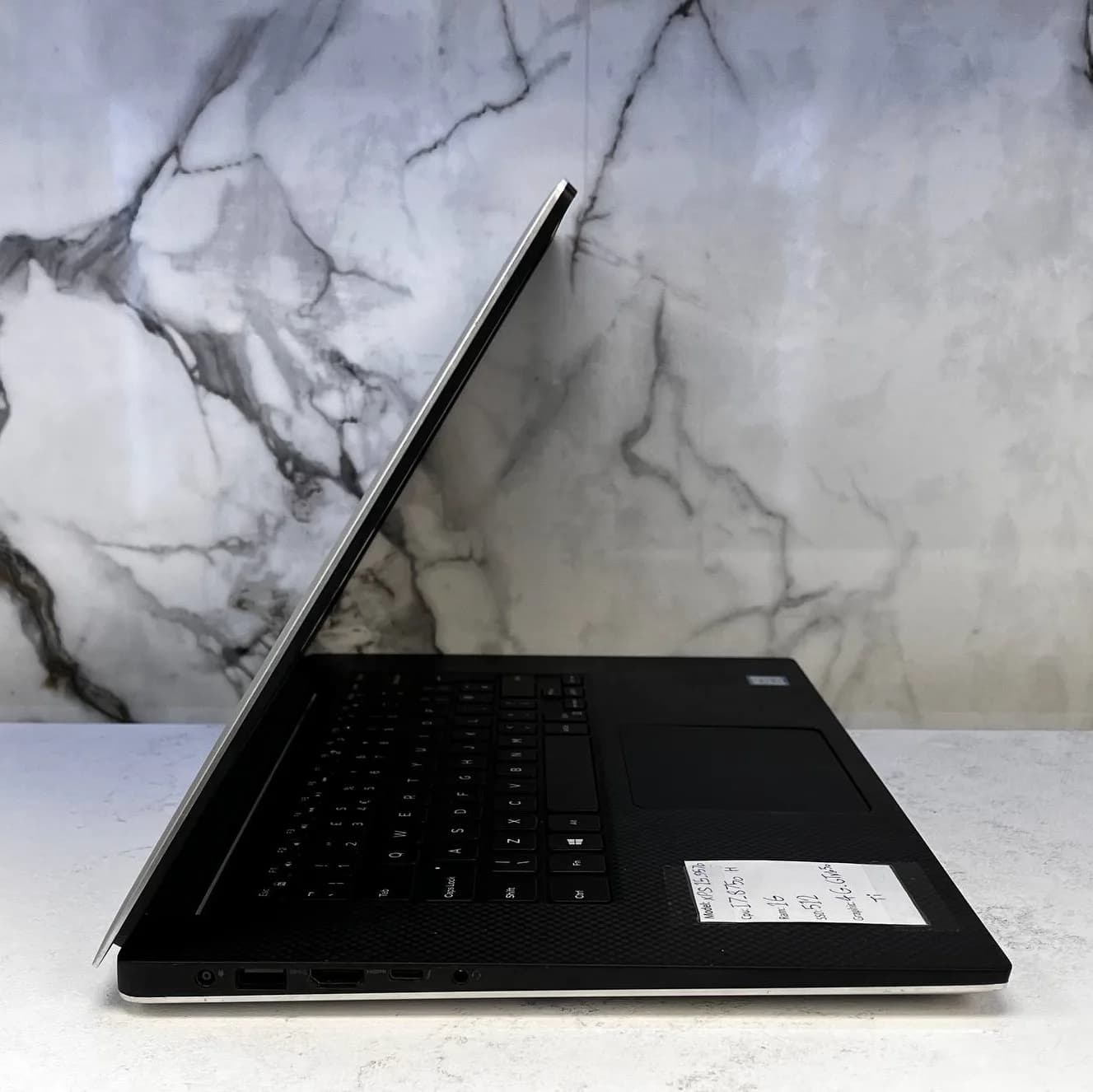 لپ تاپ استوک DELL XPS 9570 | 15.6″ FHD | CORE I9-8950HQ | 16GB RAM | 512GB SSD | 4GB GTX 1050TI — تصویر ۴
