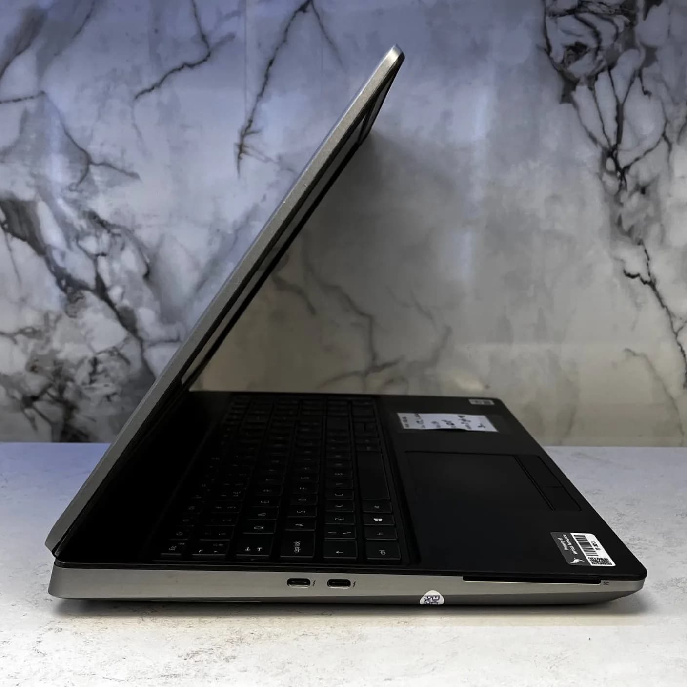 لپ تاپ استوک DELL PRECISION 7550 | 15.6″ FHD | CORE I7-10850H | 16GB RAM | 512GB SSD | 6GB RTX 3000 — تصویر ۴
