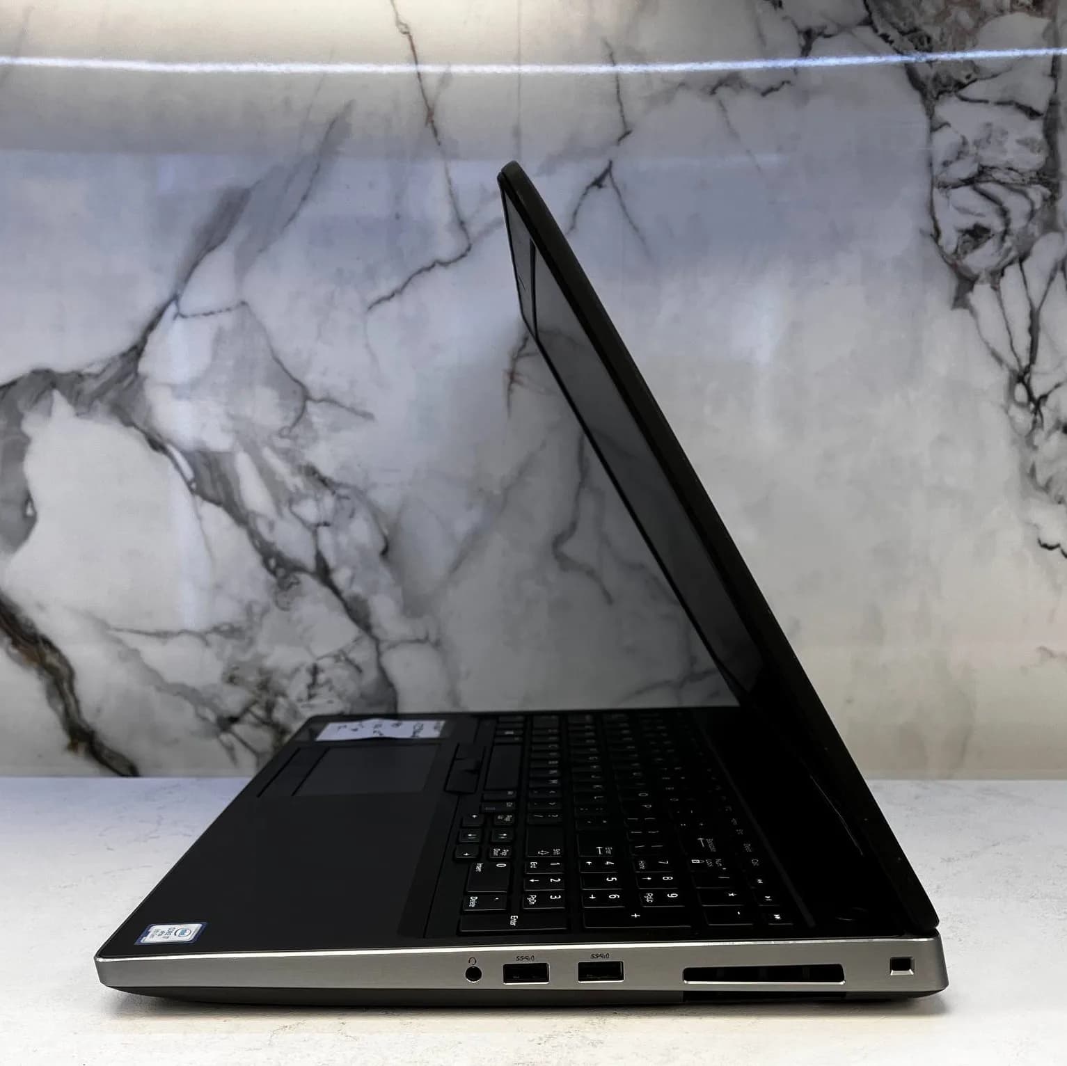 لپ تاپ استوک DELL PRECISION 7540 | 15.6″ FHD | Core I7-9850H | 16GB RAM | 512GB SSD | 4GB T2000 — تصویر ۳
