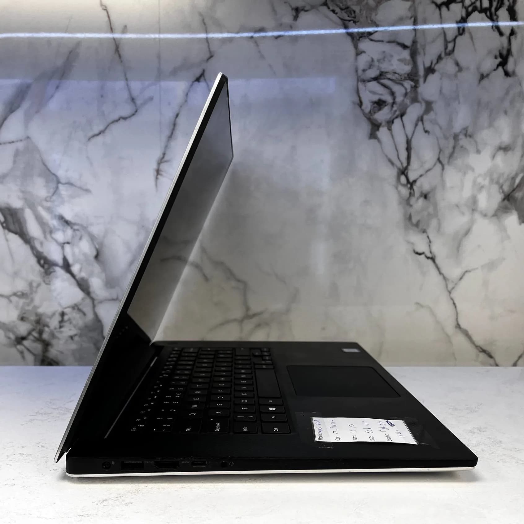 لپ تاپ استوک DELL XPS 7590 | 15.6″ 4K | Core I7-9750H | 16GB RAM | 512GB SSD | 4GB GTX 1650 — تصویر ۴