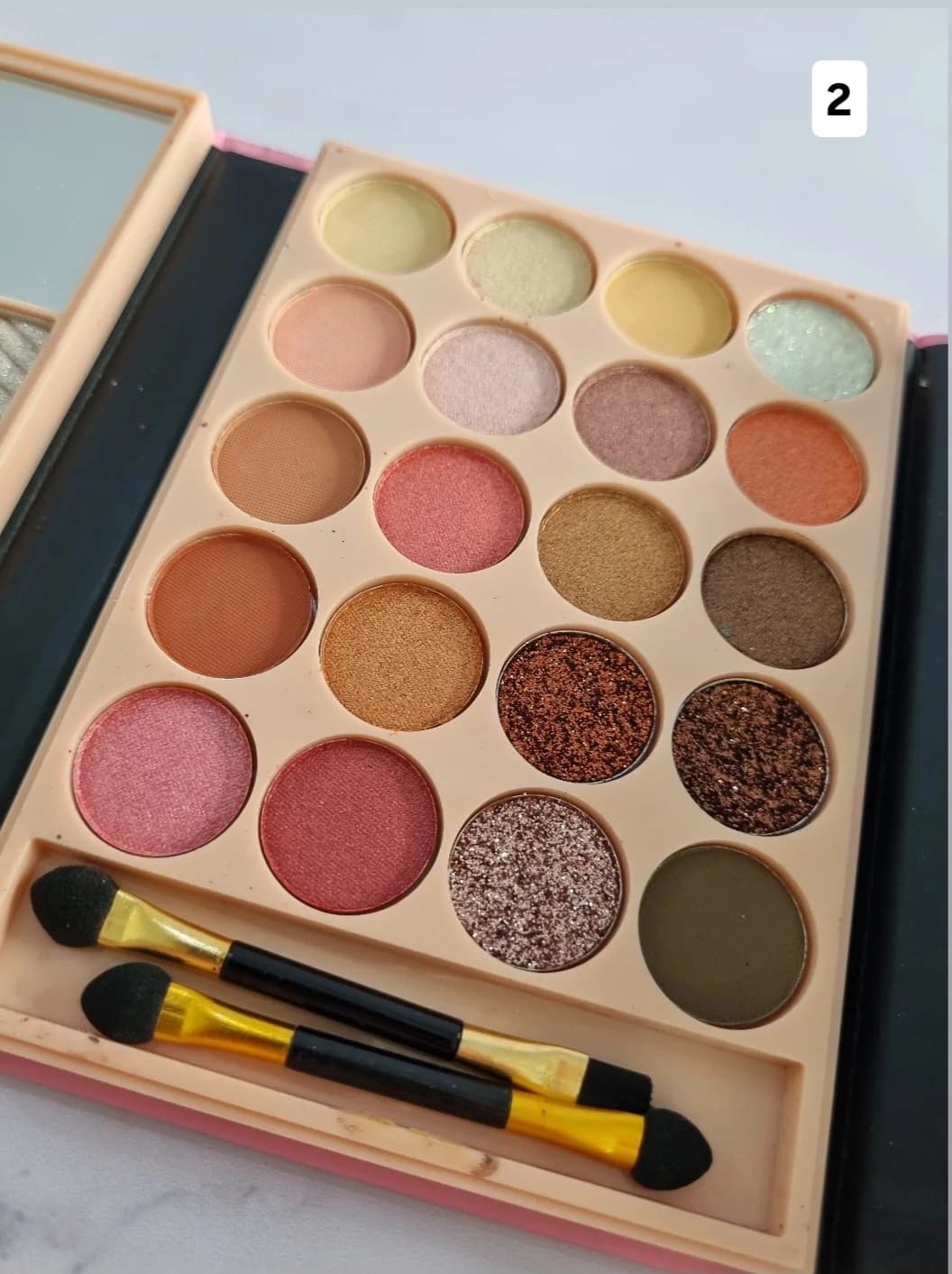 سایه آنی لیدی بزرگ — تصویر ۵