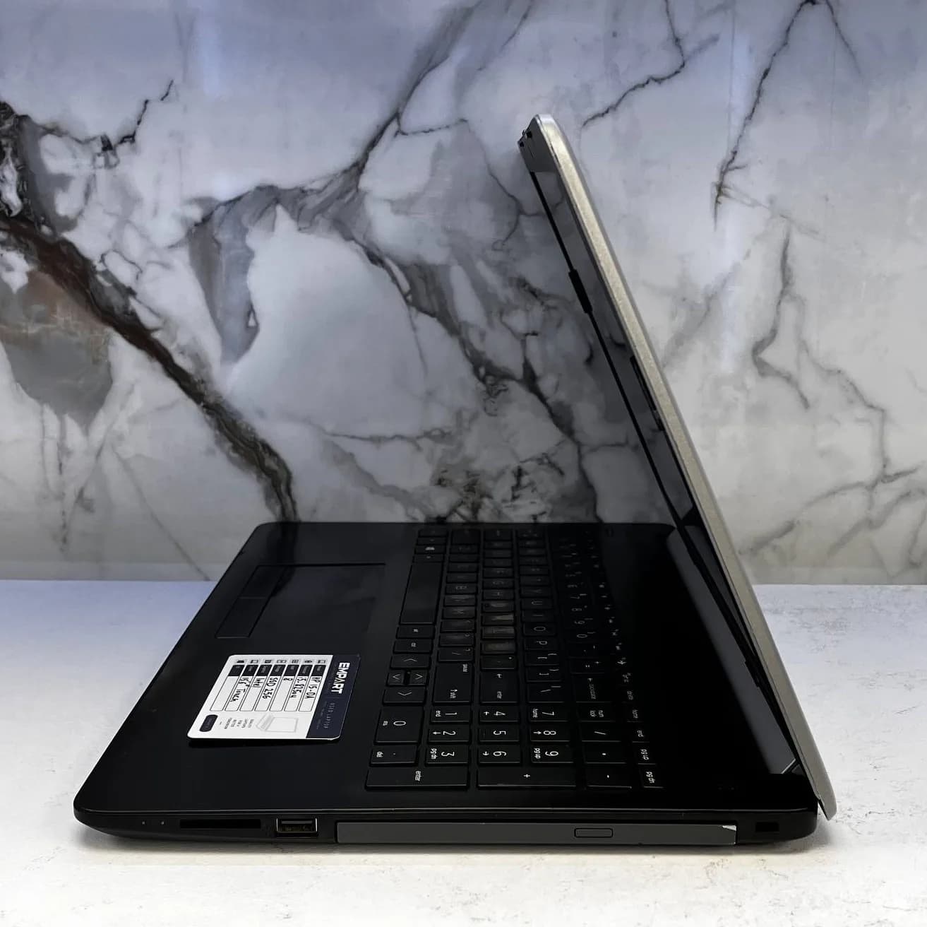 لپ تاپ استوک HP LAPTOP 15-DA | 15.6″ FHD | Core i5-8250U | 8GB RAM | 256GB SSD | Intel — تصویر ۶