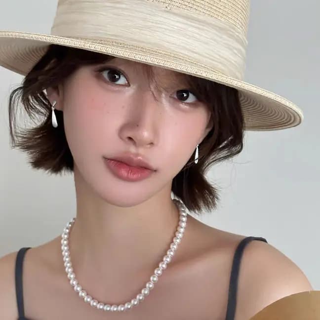 گوشواره اشکی نقره ای مینیمال — تصویر ۳