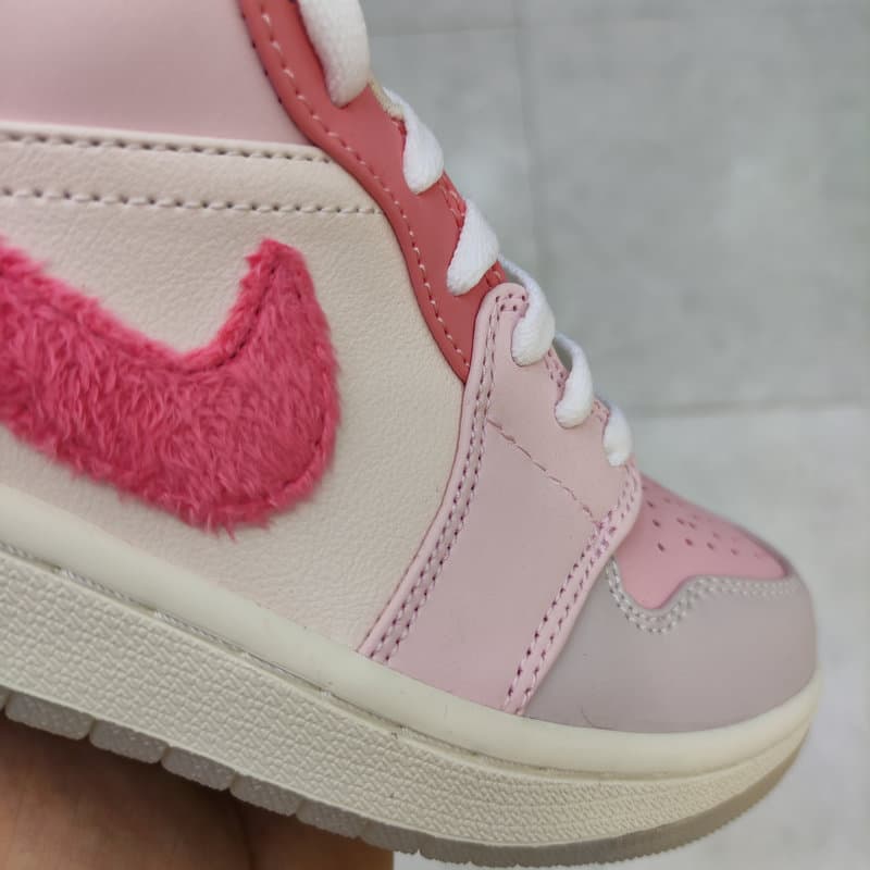 نایک Air Jordan 1 Low SE Mighty Swooshers — تصویر ۶
