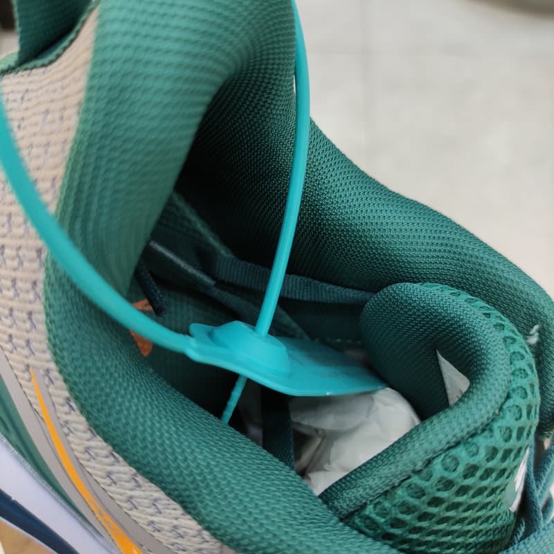 نایک Air Zoom Winflo V2 — تصویر ۶