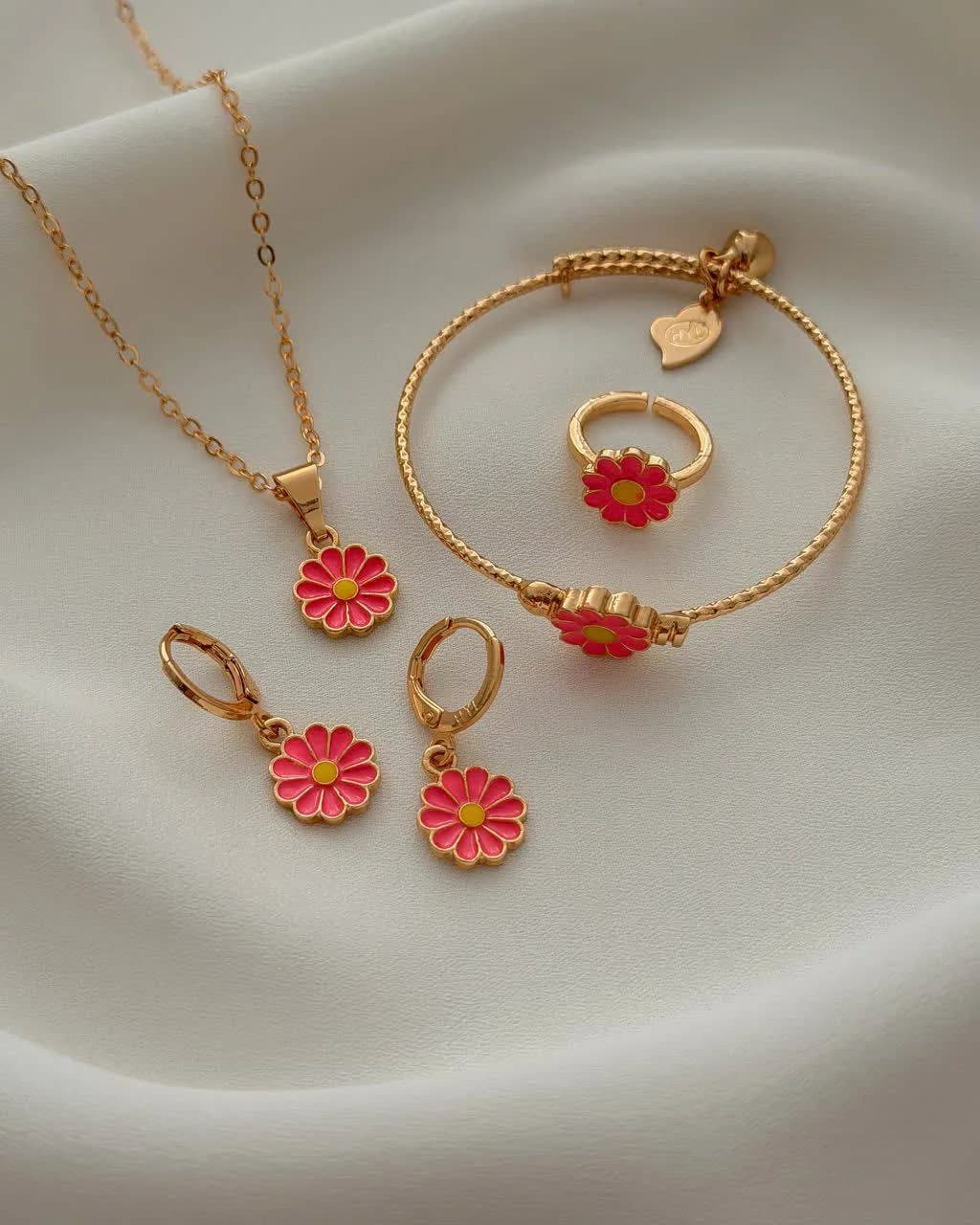 سرویس بچه گانه میناکاری طرح گل برند fashion jewelry کد ۳۵۱۴