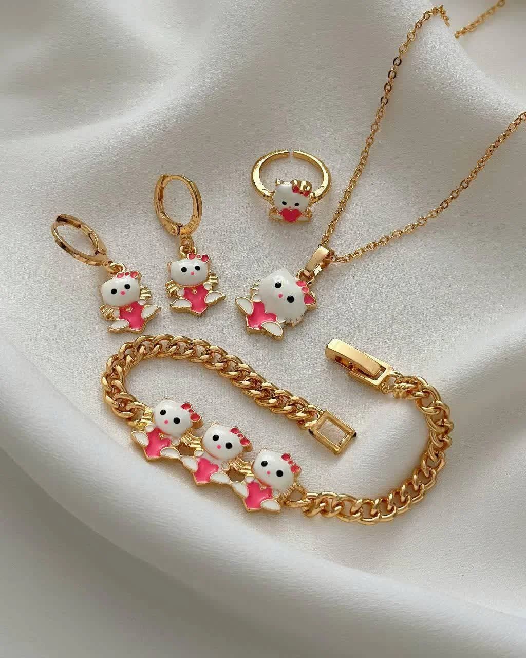 سرویس بچه گانه دخترانه کیتی برند fashion jewelry کد ۲۴۱۰