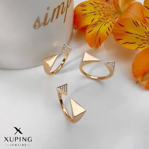 انگشتر زنانه فری سایز طرح مثلث آینه‌ای و نگین دار ژوپینگ کد ۱۷۳۸