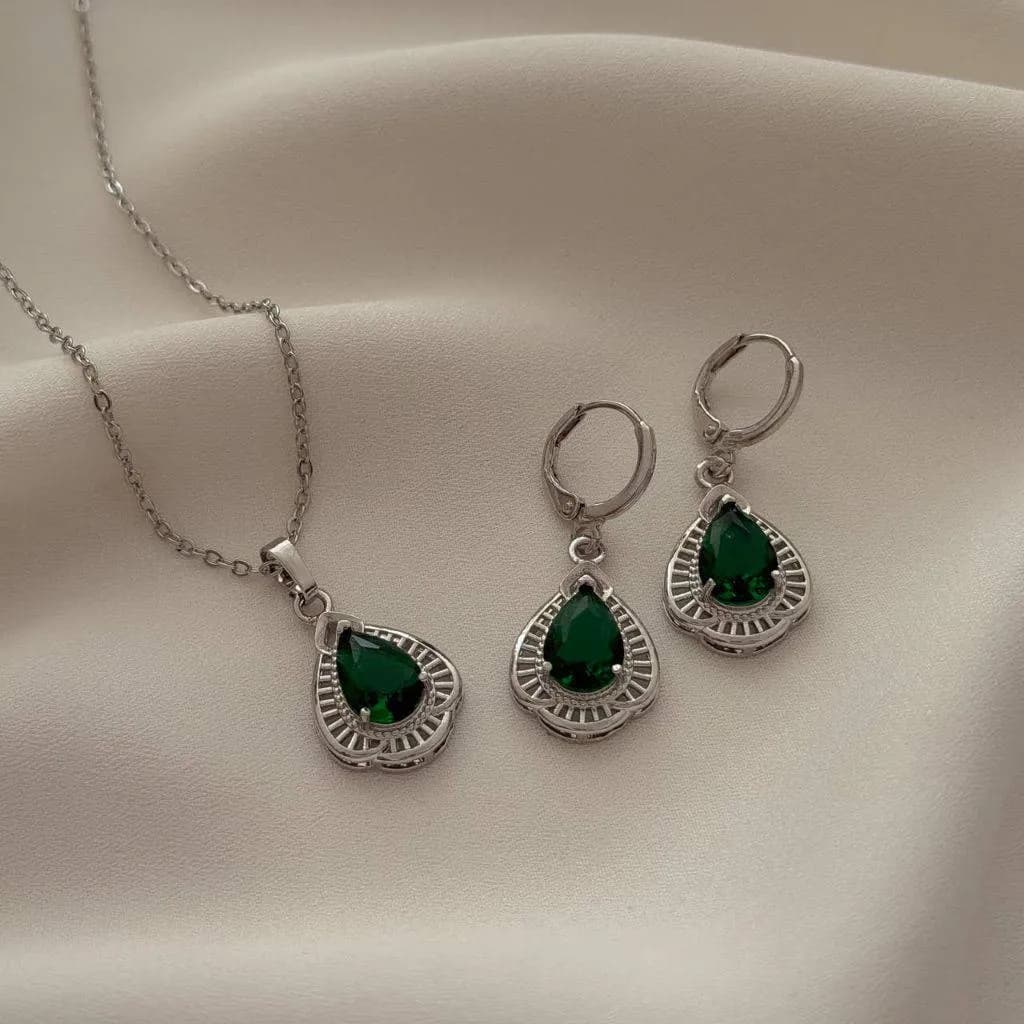 نیم ست اشکی نگین سبز زمردی نقره‌ای Fashion کد 3435