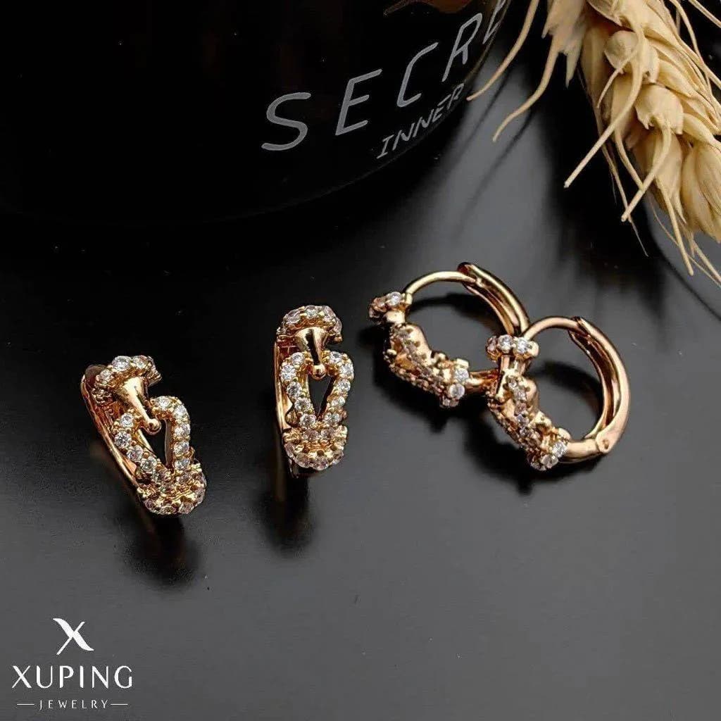 گوشواره نگین دار طرح نعل ژوپینگ کد 3249