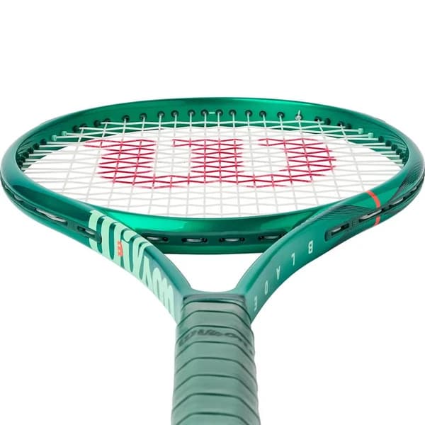 راکت تنیس ویلسون Wilson Blade 100 v10 2026 — تصویر ۴