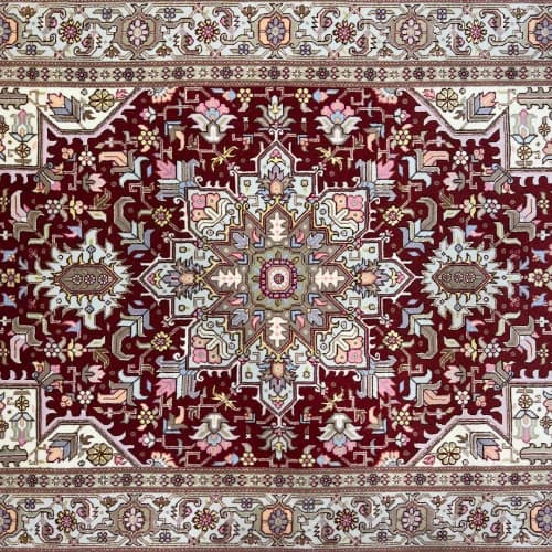 فرش دستباف یک و نیم متری هریس — تصویر ۲
