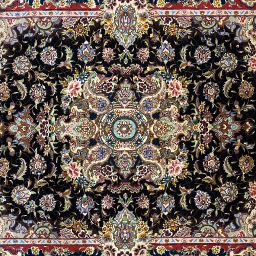 فرش دستباف یک و نیم‌ متری سالاری تبریز — تصویر ۲