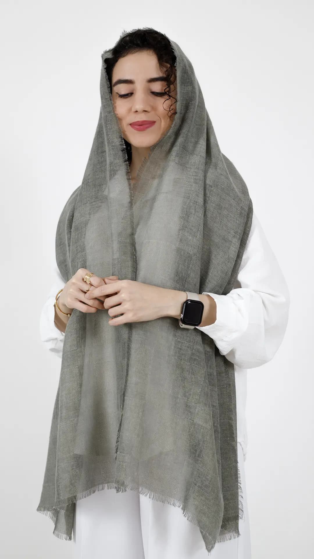 شال چهارخونه دور ریش — تصویر ۸