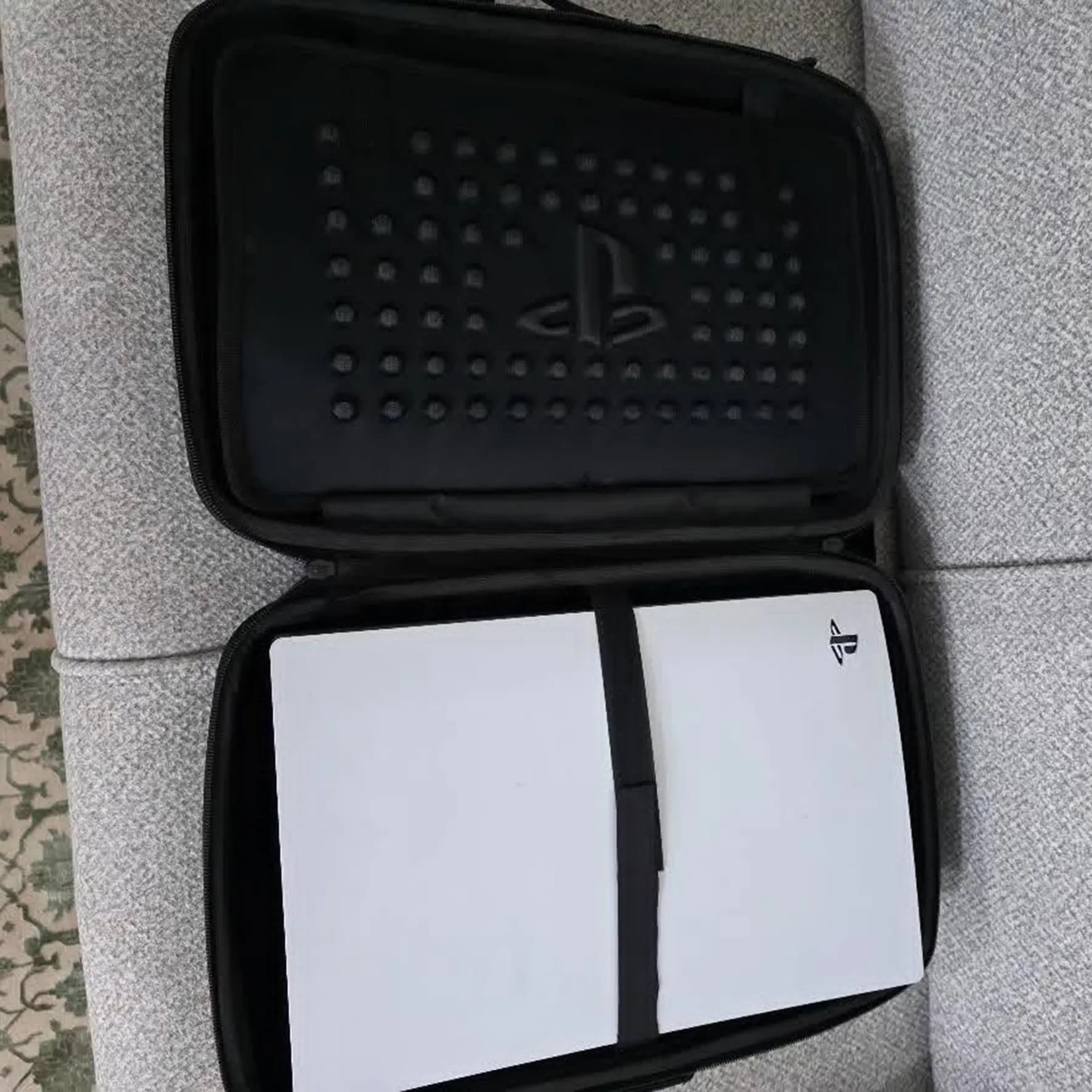 کیف ps5 فت و پرو طرح رد دد — تصویر ۶