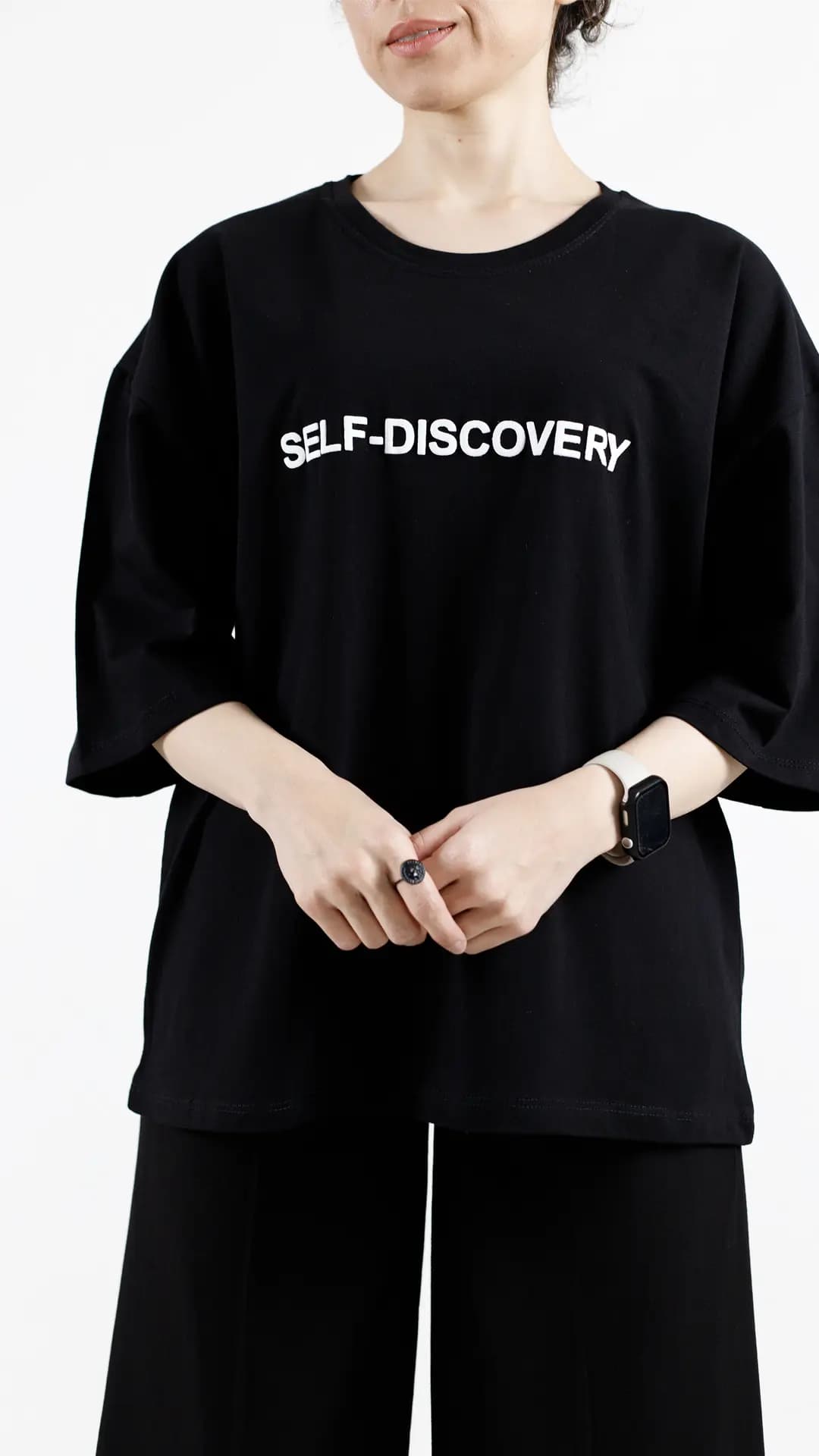 تیشرت مشکی Self Discovery — تصویر ۳