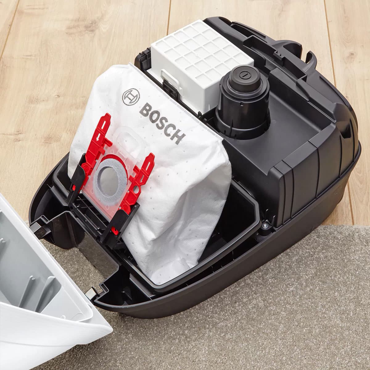 جاروبرقی بوش مدل BOSCH ProSilence BGB6SIL1 — تصویر ۱۰