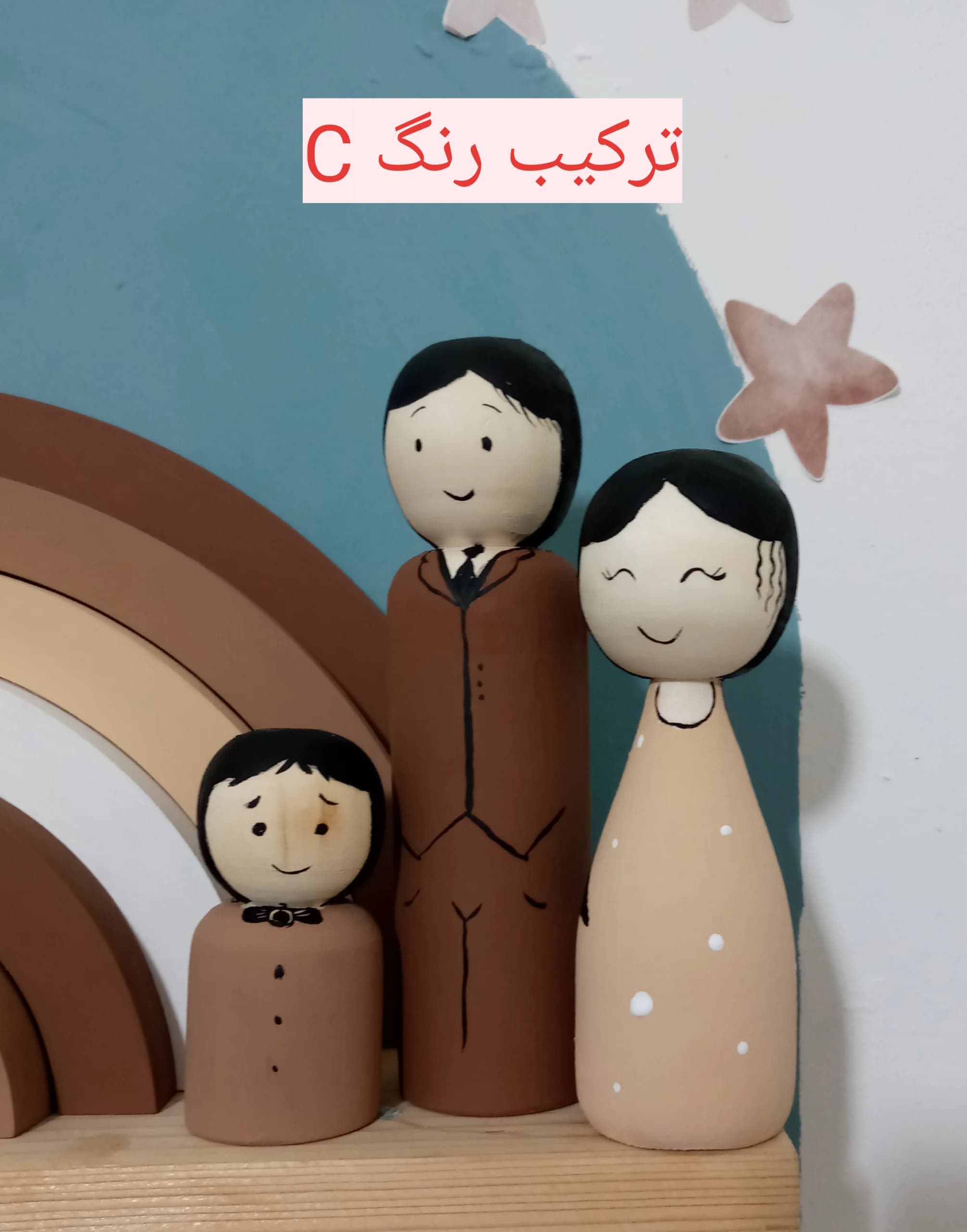 مجسمه چوبی طرح خانواده | دکور دست‌ساز چوب روس برای اتاق کودک | راشلف — تصویر ۳