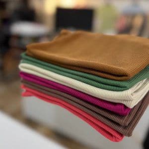 تیشرت یقه خشتی استین عروسکی ( پک 6 عددی ) — تصویر ۲