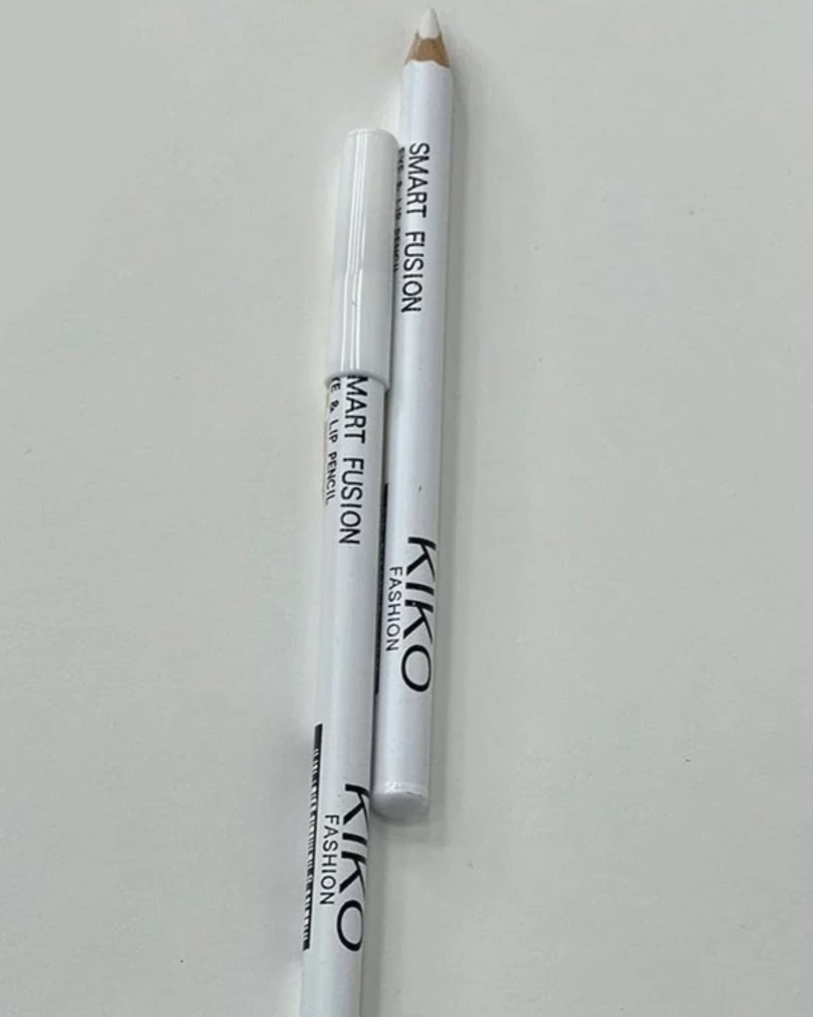 خط چشم مدادی کیکو رنگ سفید-Kiko Milano — تصویر ۲