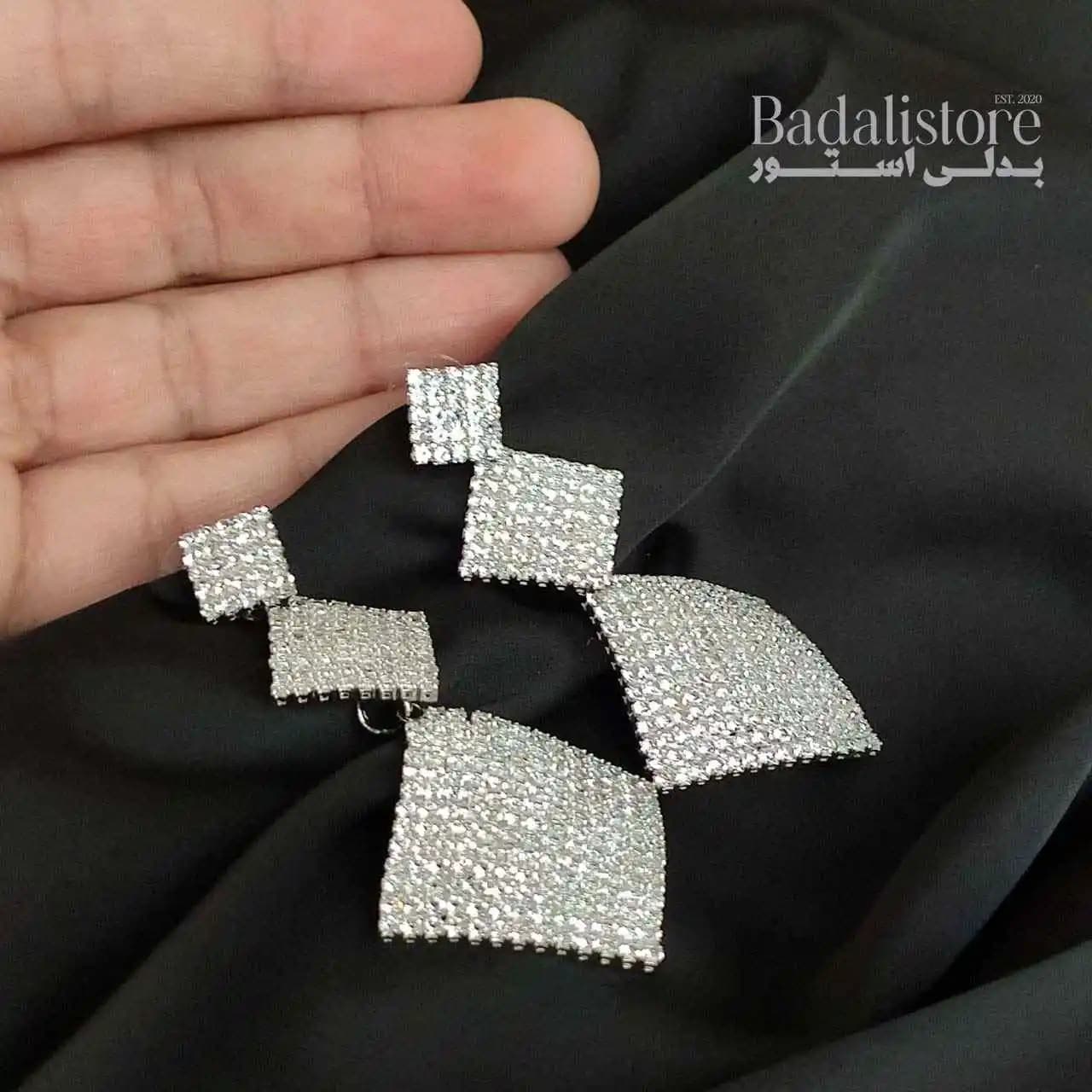 گوشواره جواهری عروس مجلسی بزرگ مدل مربعی کد 10186 — تصویر ۲