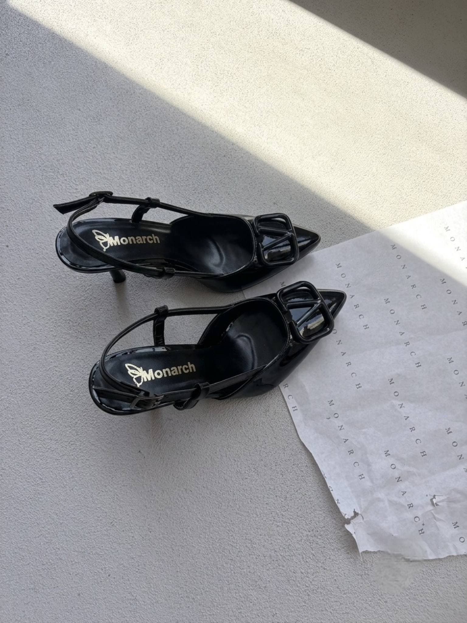 کفش مجلسی مدل ولنتینو — تصویر ۲