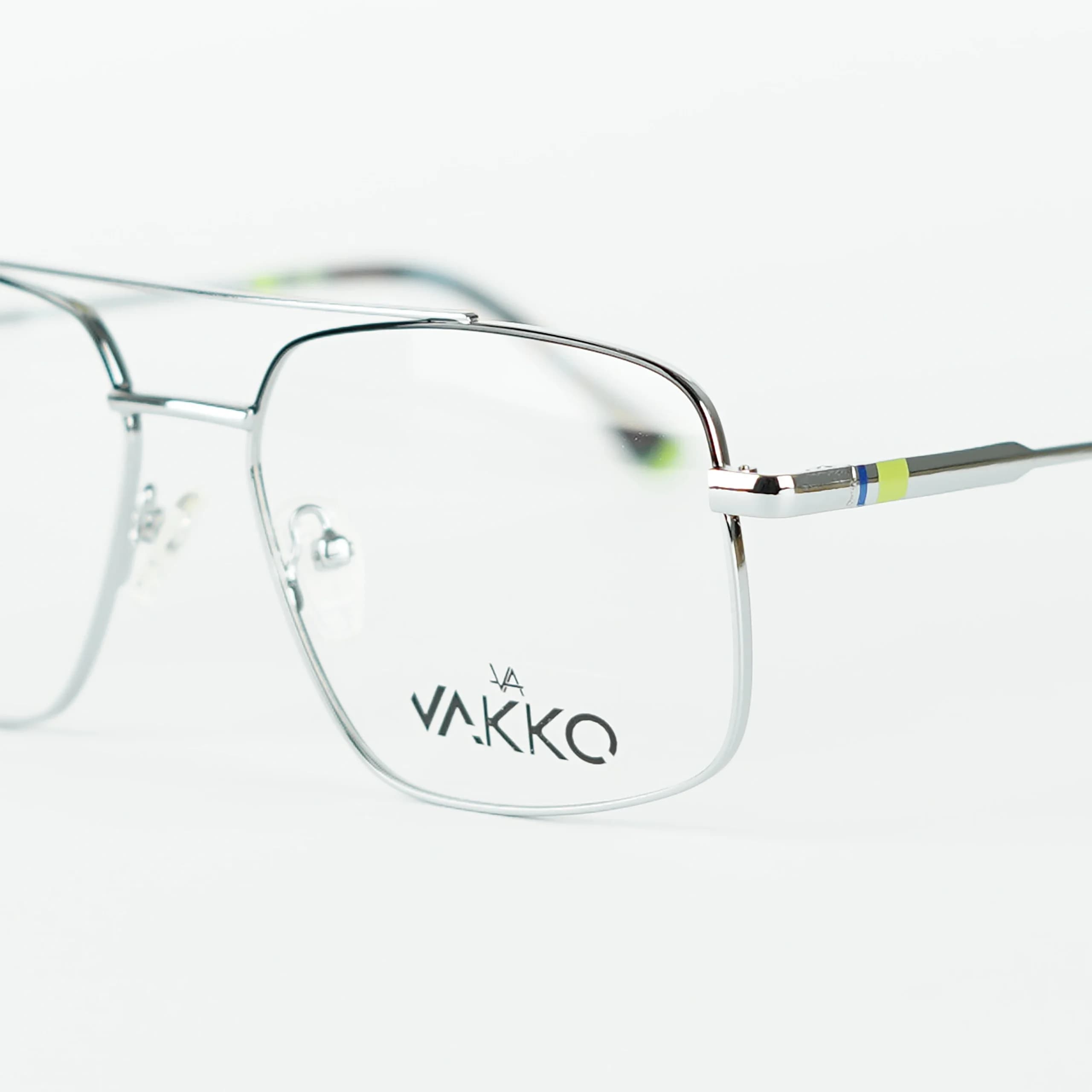 عینک طبی واکو VAKKO مدل 8078 | ترکیبی از طراحی مدرن، کیفیت ساخت و راحتی در استفاده روزمره — تصویر ۲
