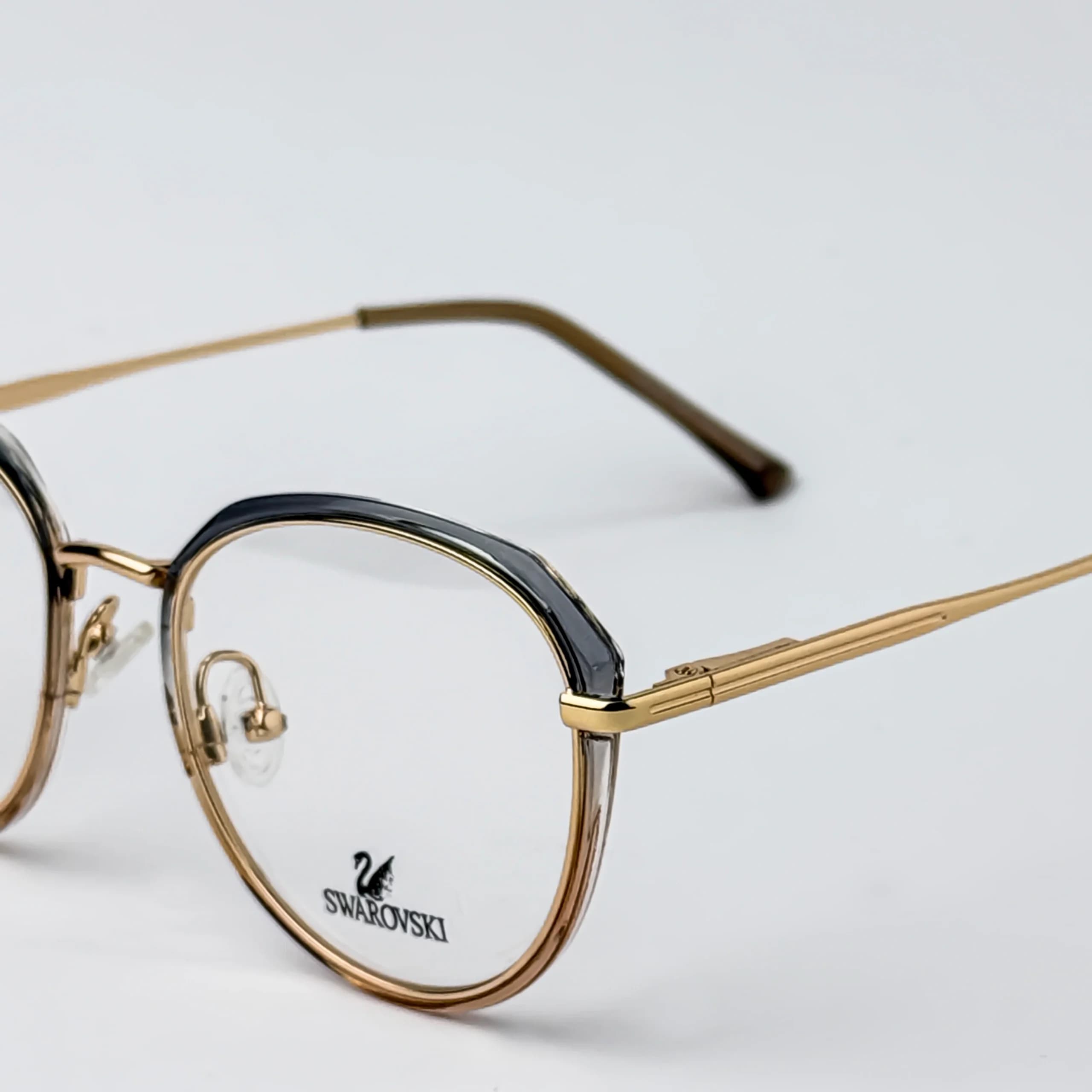 عینک طبی سواروسکی Swarovski مدل TR3046 | ظرافتی لوکس برای خانم‌های شیک‌پوش — تصویر ۴