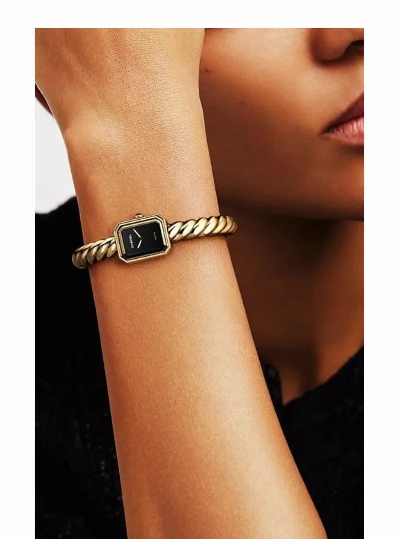 ساعت زنانه چنل النگویی طلایی chanel — تصویر ۳