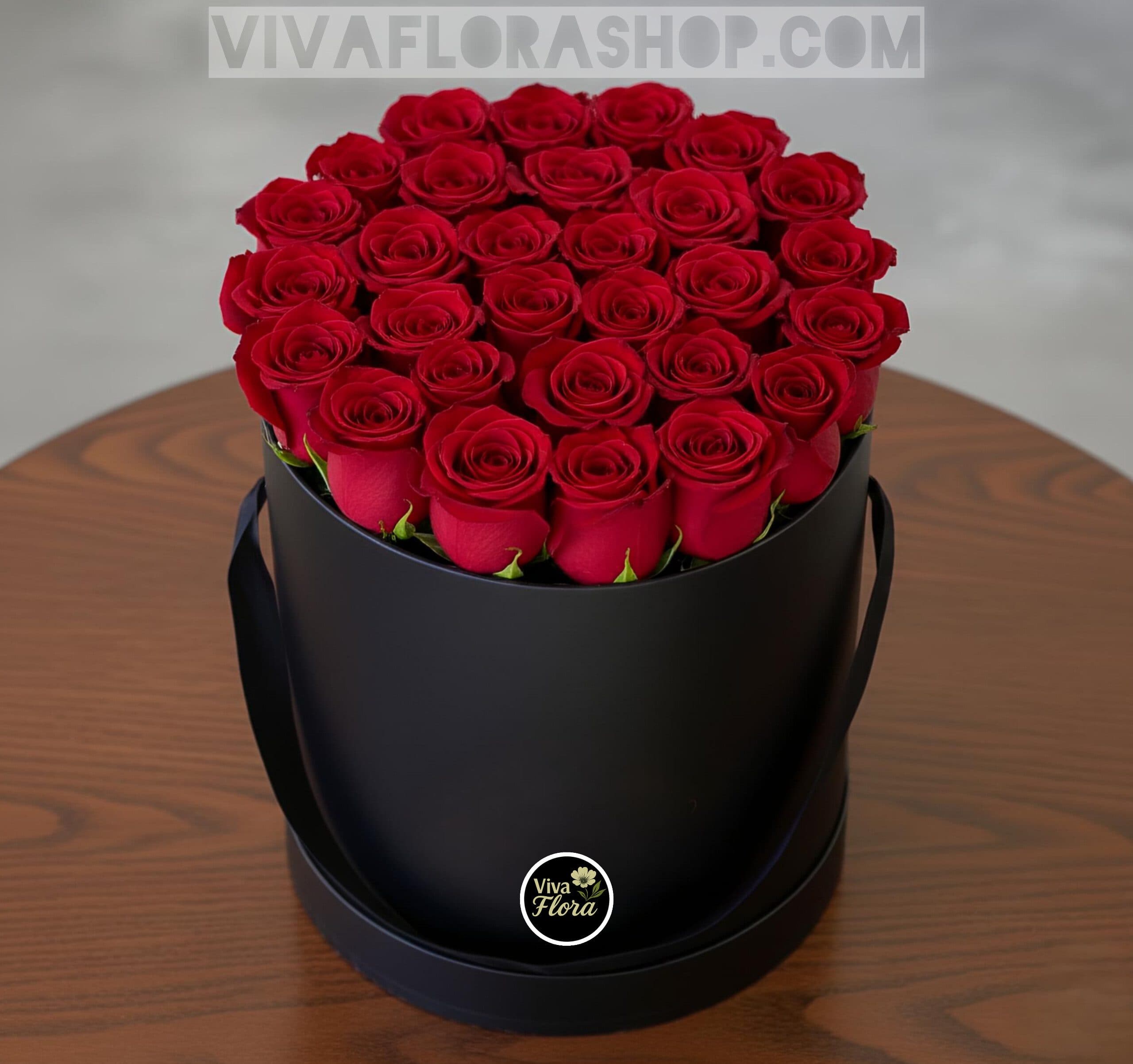 باکس گل 29 شاخه رز قرمز
